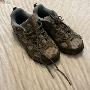 Merrell Tennis Shoes 7.5